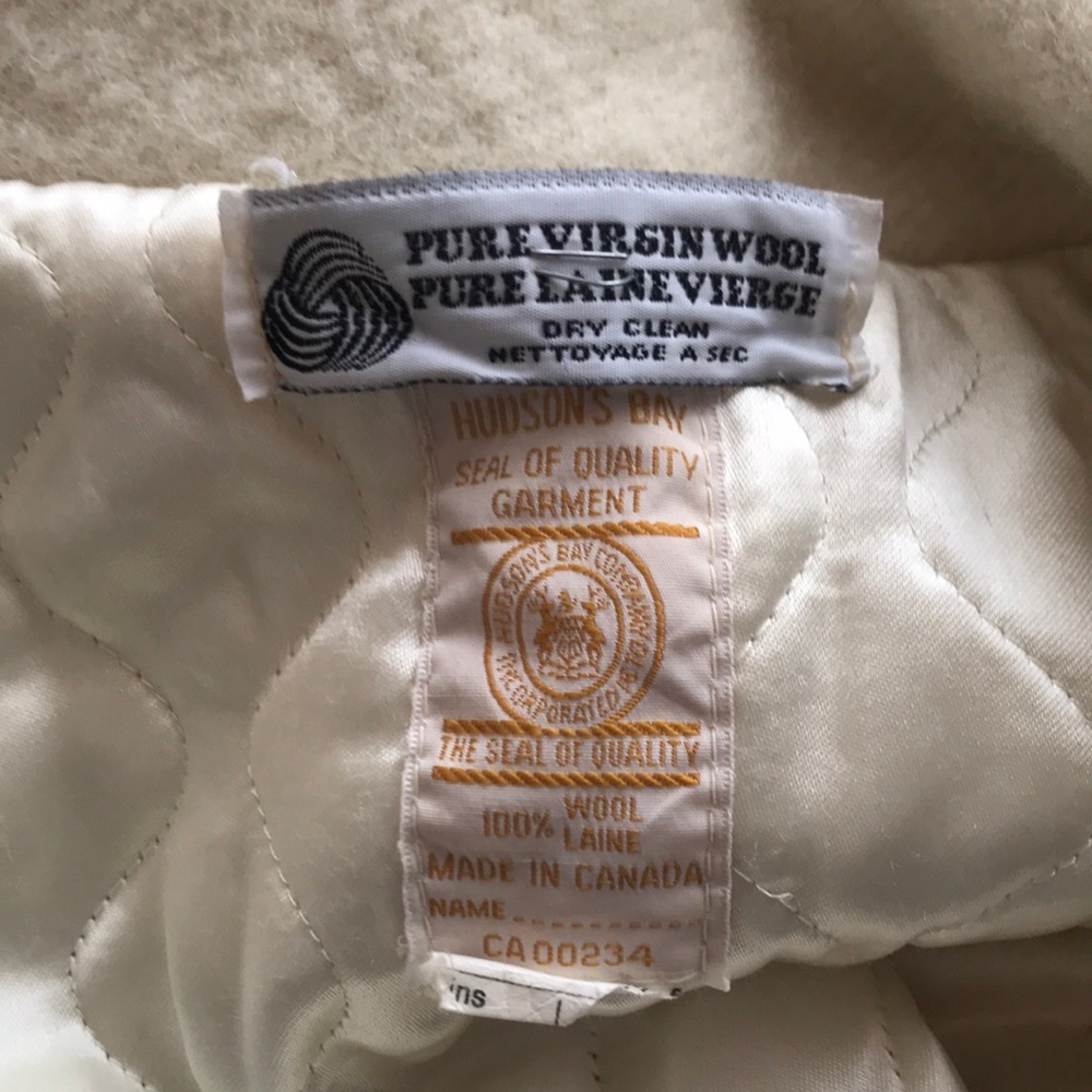 Iconic 1980s Hudson’s Bay quilted jacket - Picture 12 of 14